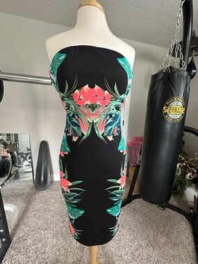 Tropical Strapless Black Floral Sheath Dress - Coral & Teal size 6. Has straps